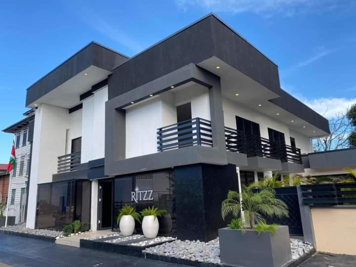 Hotel Ritzz Paramaribo Ngoại thất bức ảnh